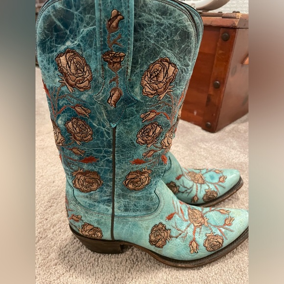 Lucchese Turquoise Roses and thorns boots - Picture 6 of 12